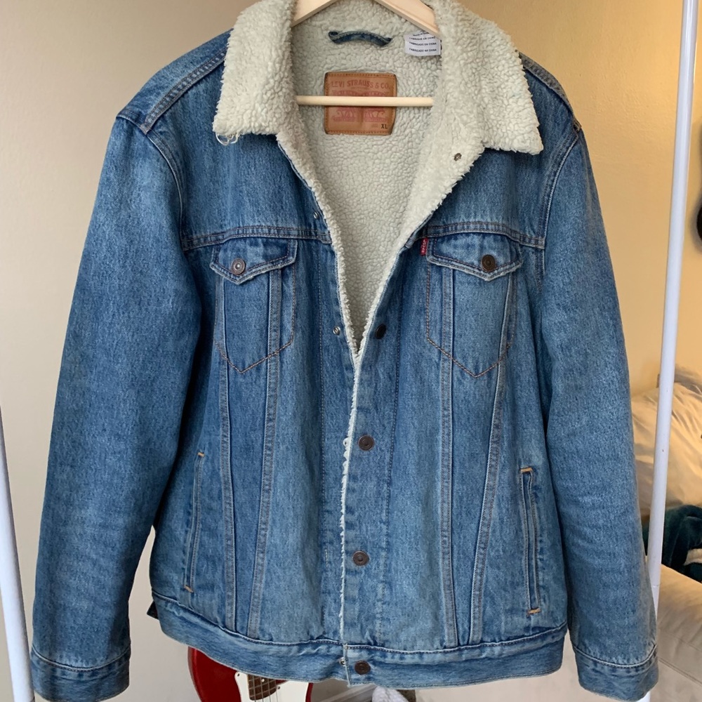 Levi’s trucker jacket